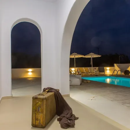 Naxian Lounge Villa